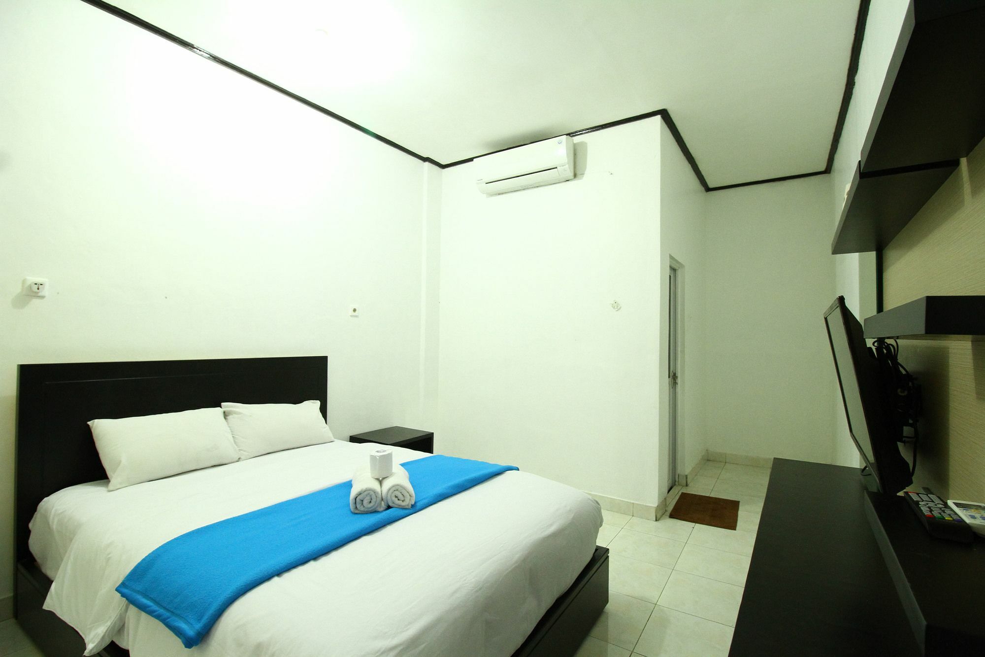 Dua Dara Inn Kuta Legian Extérieur photo