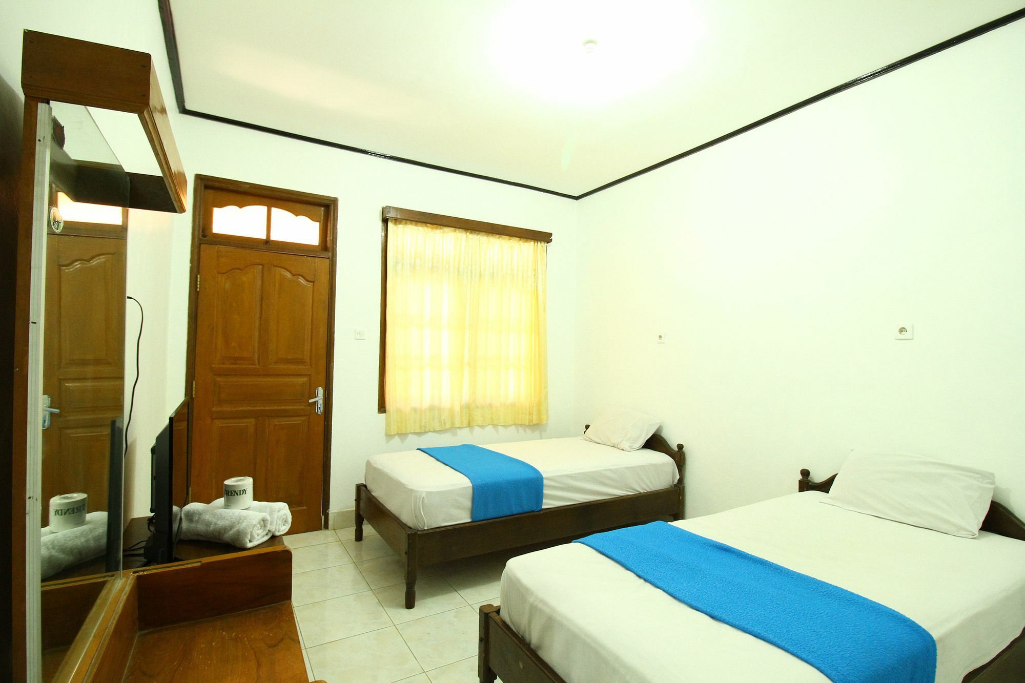 Dua Dara Inn Kuta Legian Extérieur photo