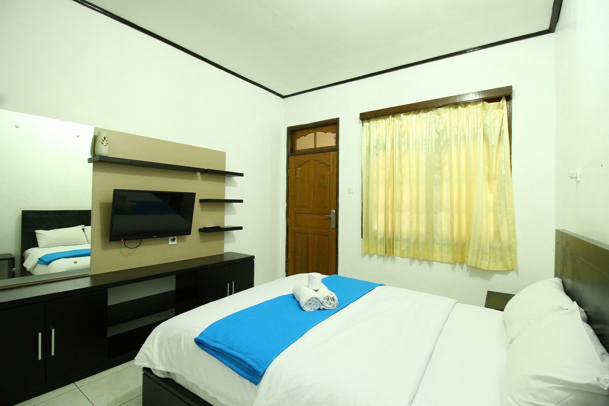 Dua Dara Inn Kuta Legian Extérieur photo