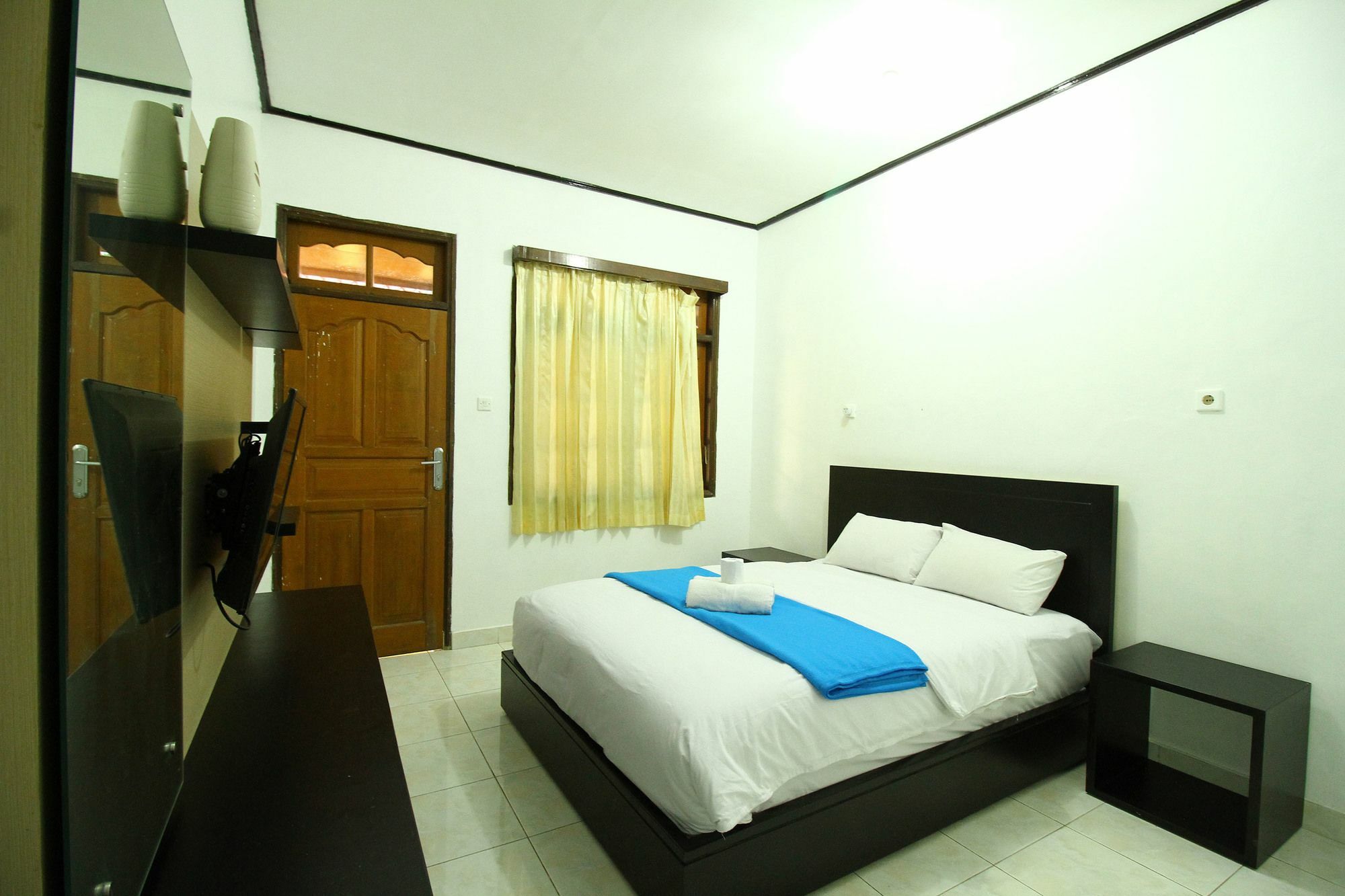 Dua Dara Inn Kuta Legian Extérieur photo